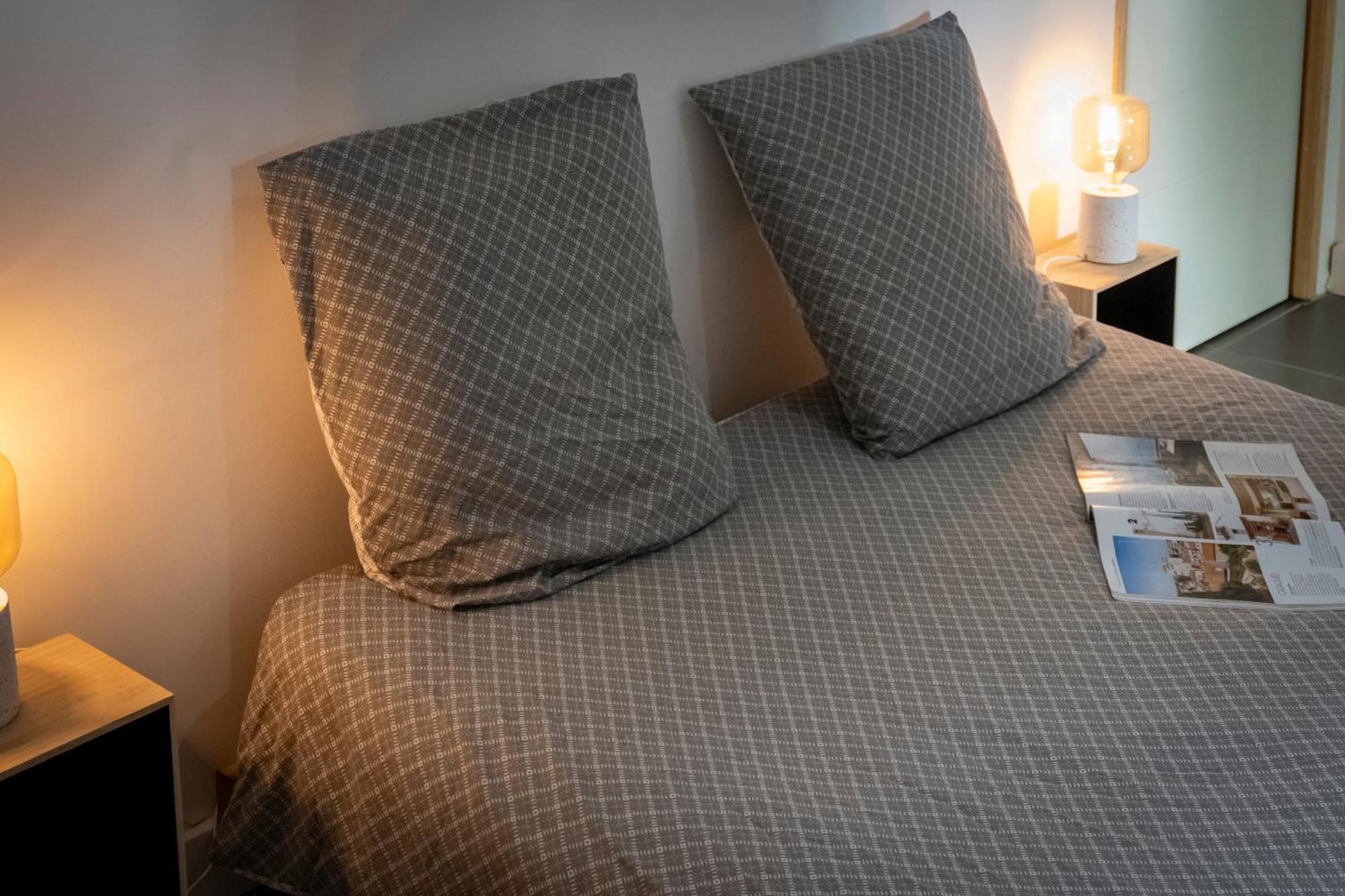Superbe Appartement Avec Patio Ним Экстерьер фото
